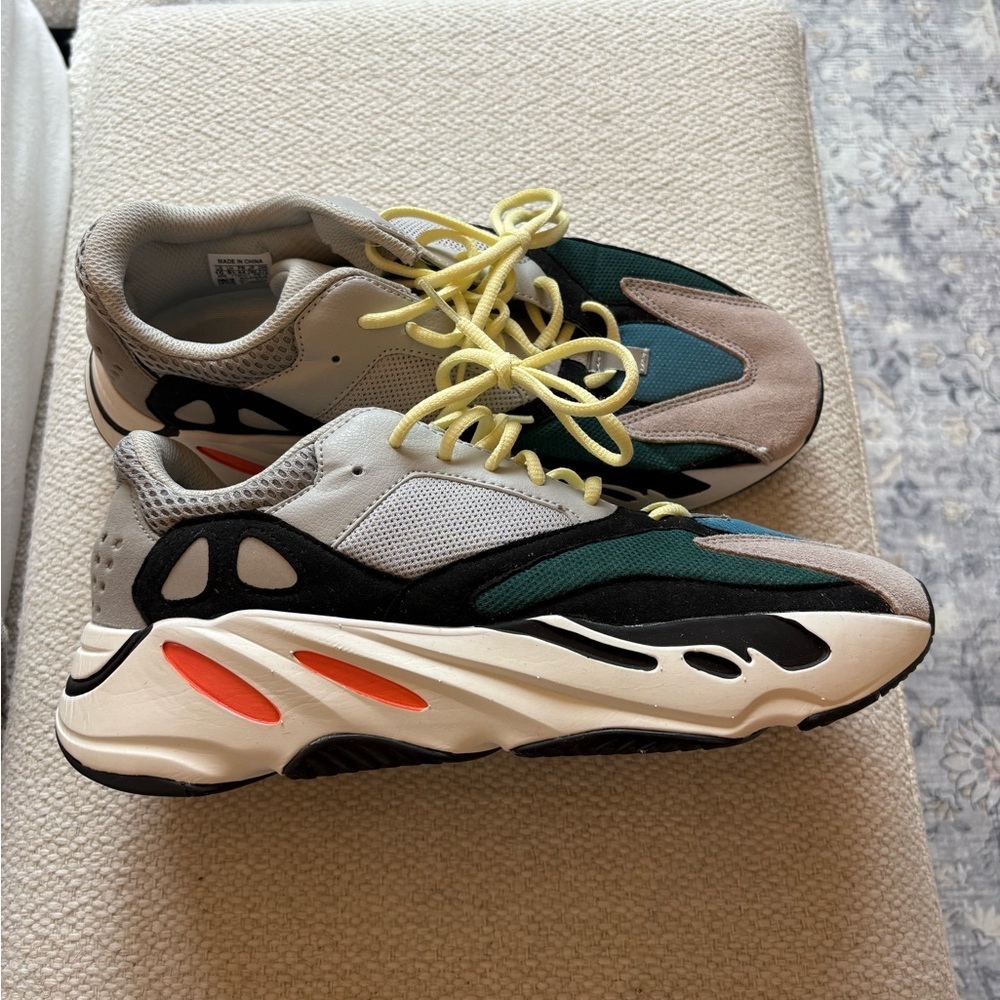 Authentic Adidas Yeezy 700 Wave Runner
